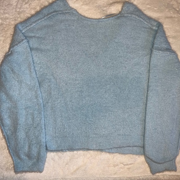 Free People Powder Blue Oversized V-neck Eyelash Sweater - Picture 2 of 4